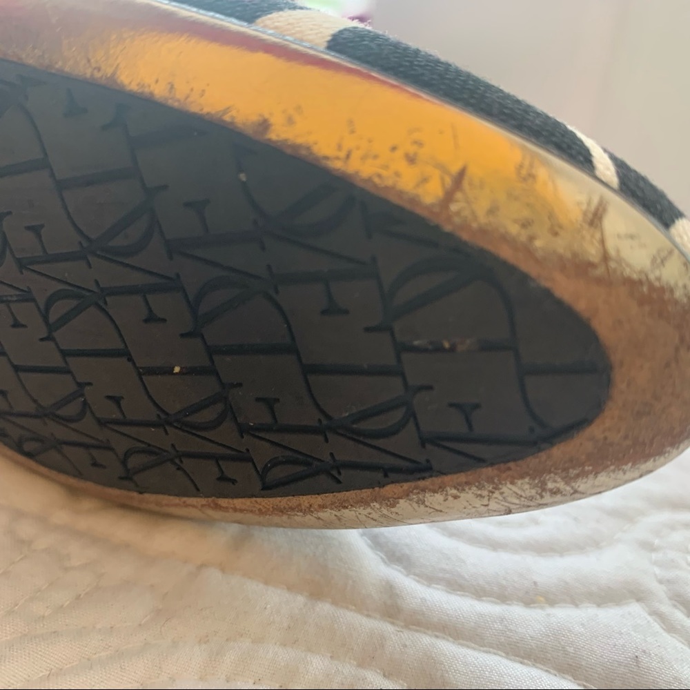 Diane Von Furstenberg Back & White Heels - Picture 13 of 16